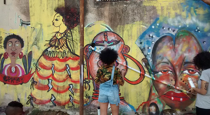 Os Grafites de Nene Surreal, Bea Filha da Rua, Gabi Bruce e Linoca Souza começam a ganhar vida...