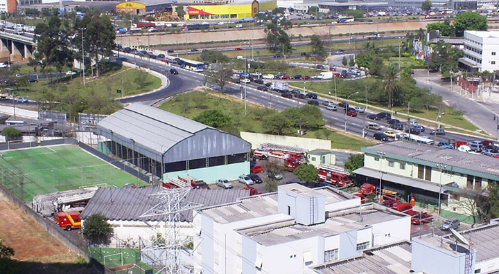 Vista do Corpo de Bombeiros da Casa Verde e da Ponte do Limão (que fica na Casa Verde)