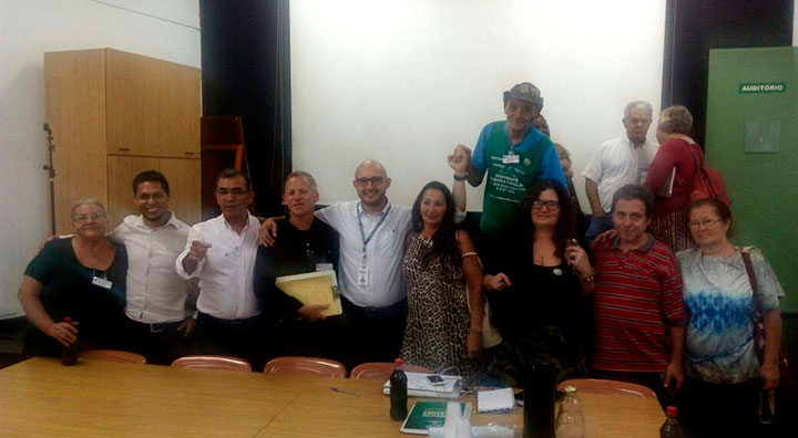 Conselheiros e convidados presentes.