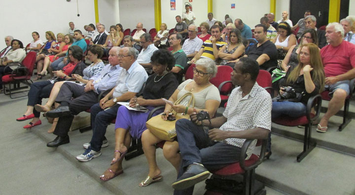 Público presente ao encontro.