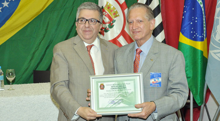 José Luiz Toro da Silva, governador 2003/ 2004 do Rotary e Hercules Guilardi, do Rotary Noroeste.