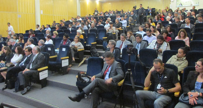 Público presente na tarde do 1º dia (foram dois dias de audiência).