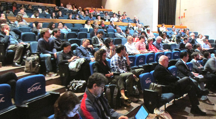 Público presente no SESC Consolação.