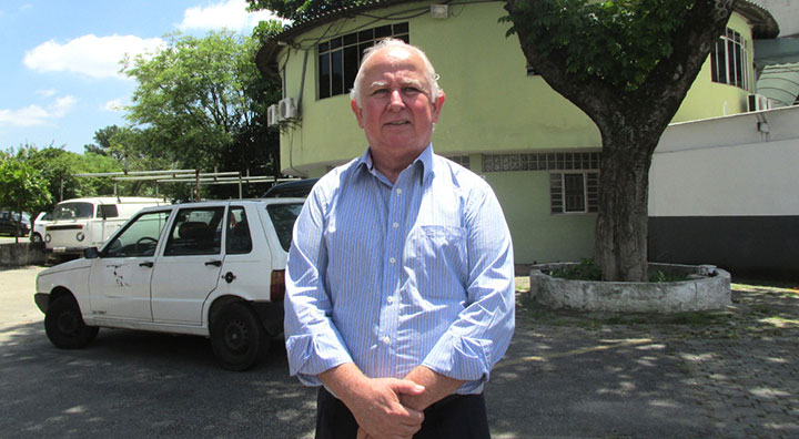 Paulo Cahim, na prefeitura regional.