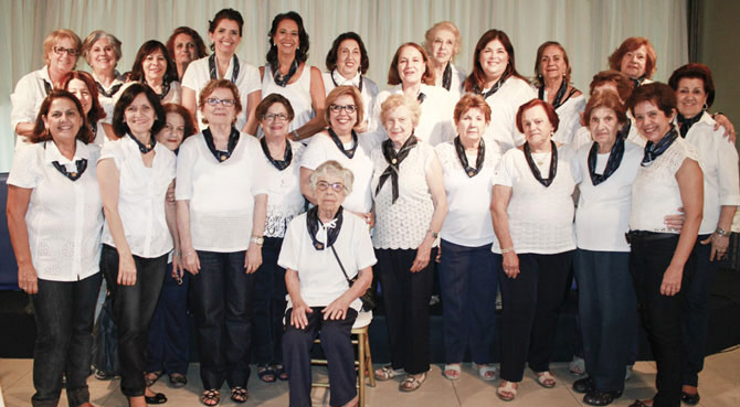Equipe da Comissão Social Feminina do Esperia.
