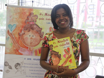 Gabriela Paciência e seu livro para adolescentes.