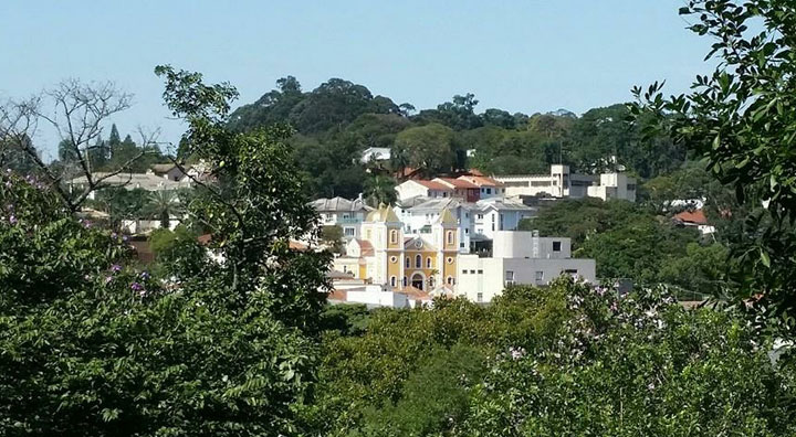 Vista do bairro do Tremembé e sua igreja. (foto: Márcia Silveira)